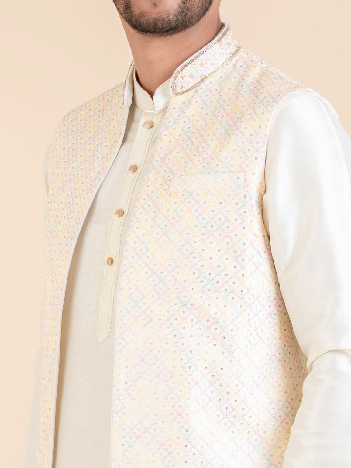 Off White Embroidered Bundi With Kurta Set