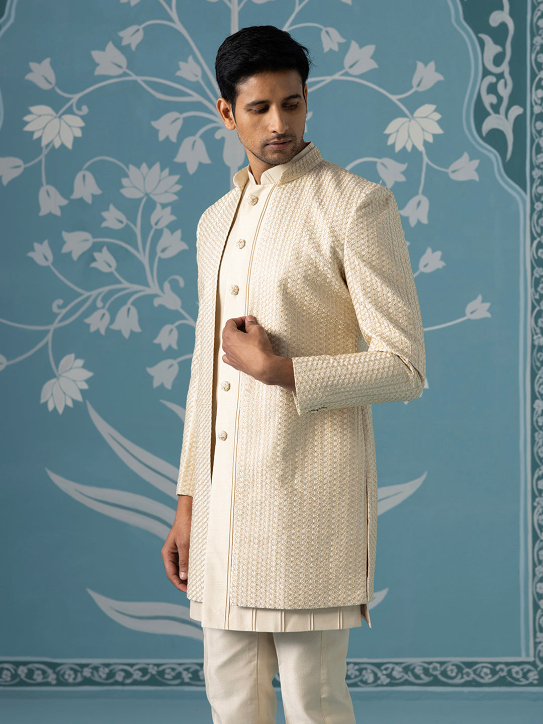 Cream Open-Style Indo Set with Intricate Thread Work