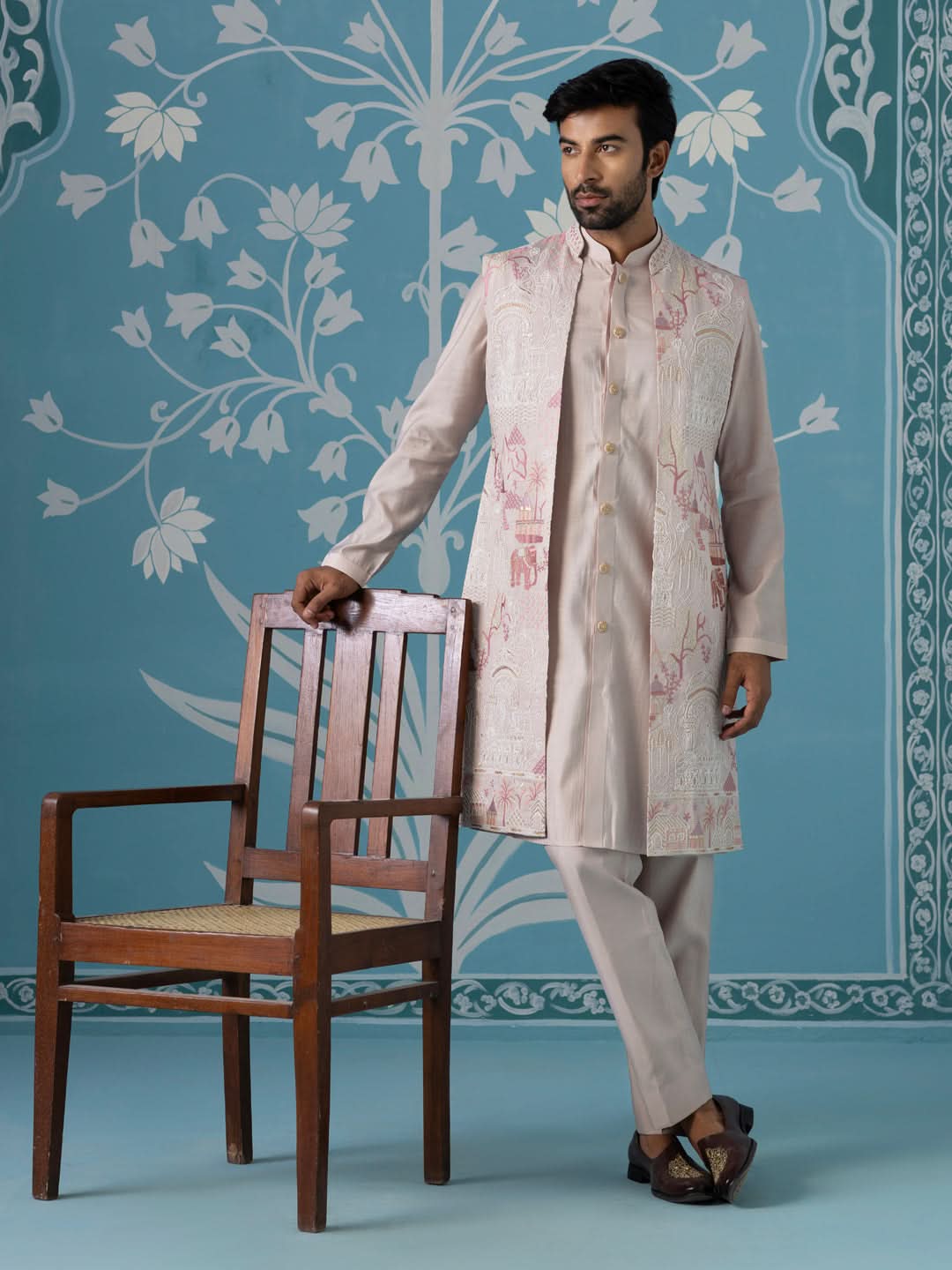 Light Onion-Pink Kurta with Abstract Thread-Embroidered Long Bundi Set
