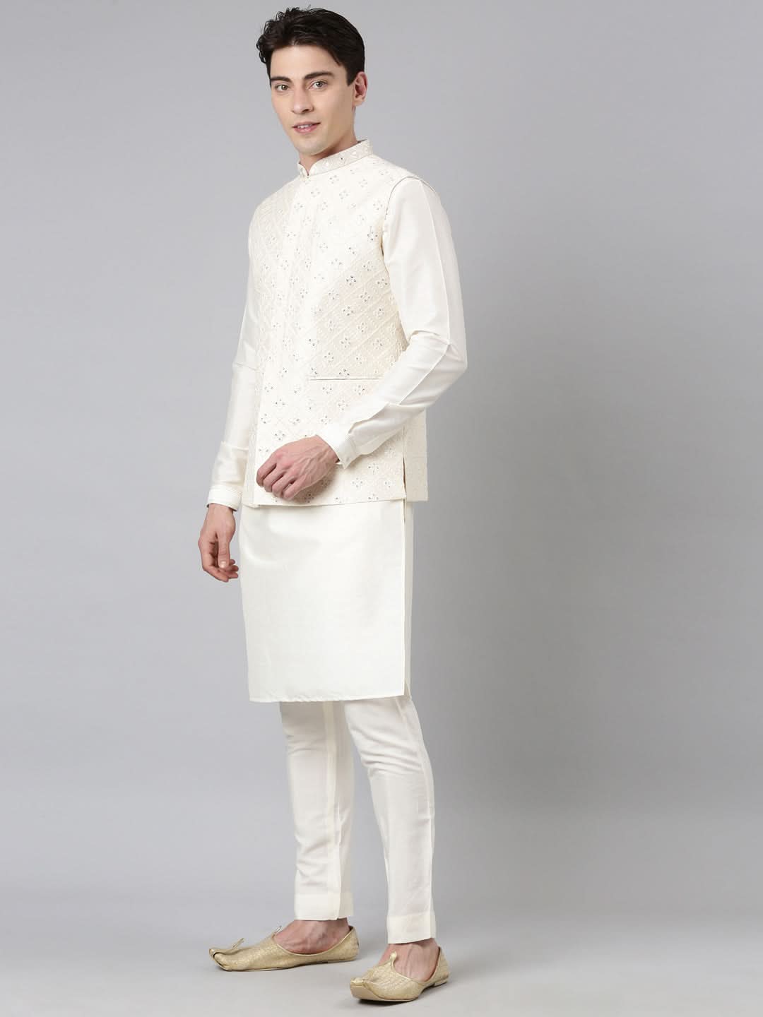 Cream Mirror Embroidery Bundi With Kurta Set