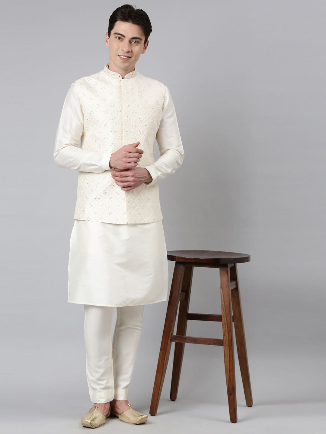 Cream Mirror Embroidery Bundi With Kurta Set