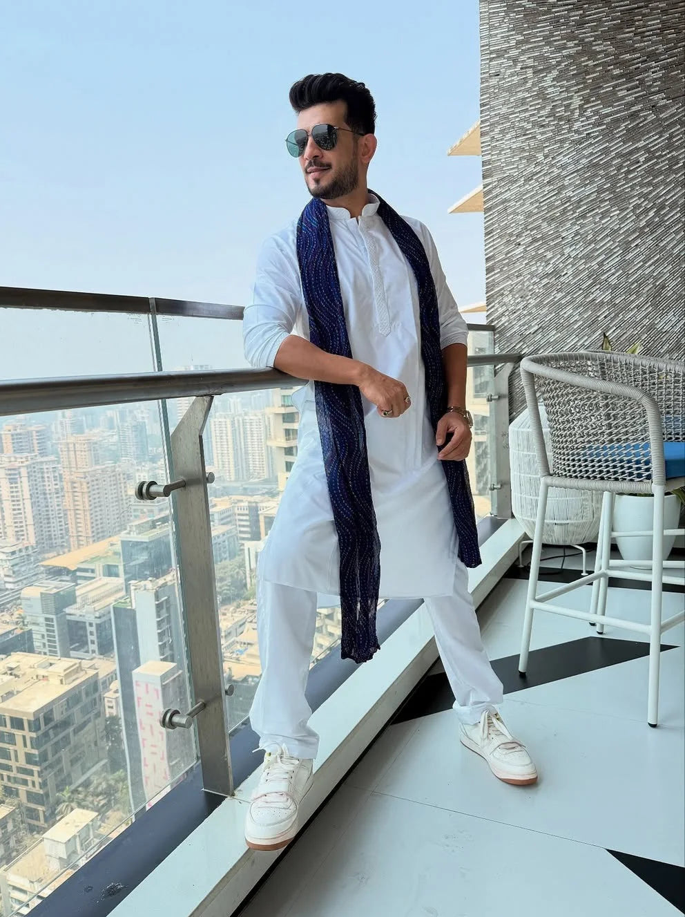 Arjun Bijlani in White Plain Short Kurta Set